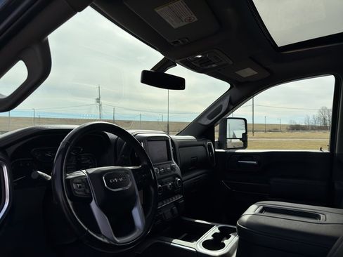 Used 2022 GMC Sierra 2500 SLT w/ SLT Convenience Package image 34