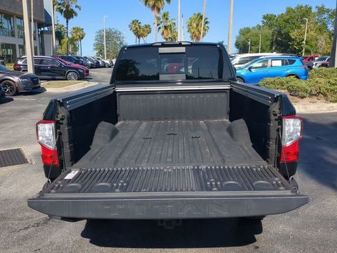 Used 2024 Nissan Titan SV w/ SV Convenience Package AWD/4WD image 14