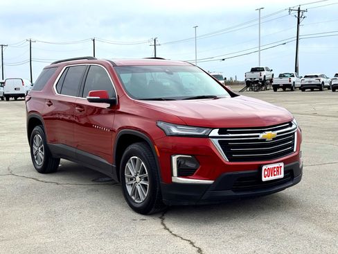 Used 2023 Chevrolet Traverse LT image 4