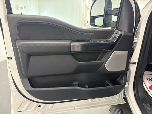 New 2026 Ford F250 Platinum AWD/4WD image 13