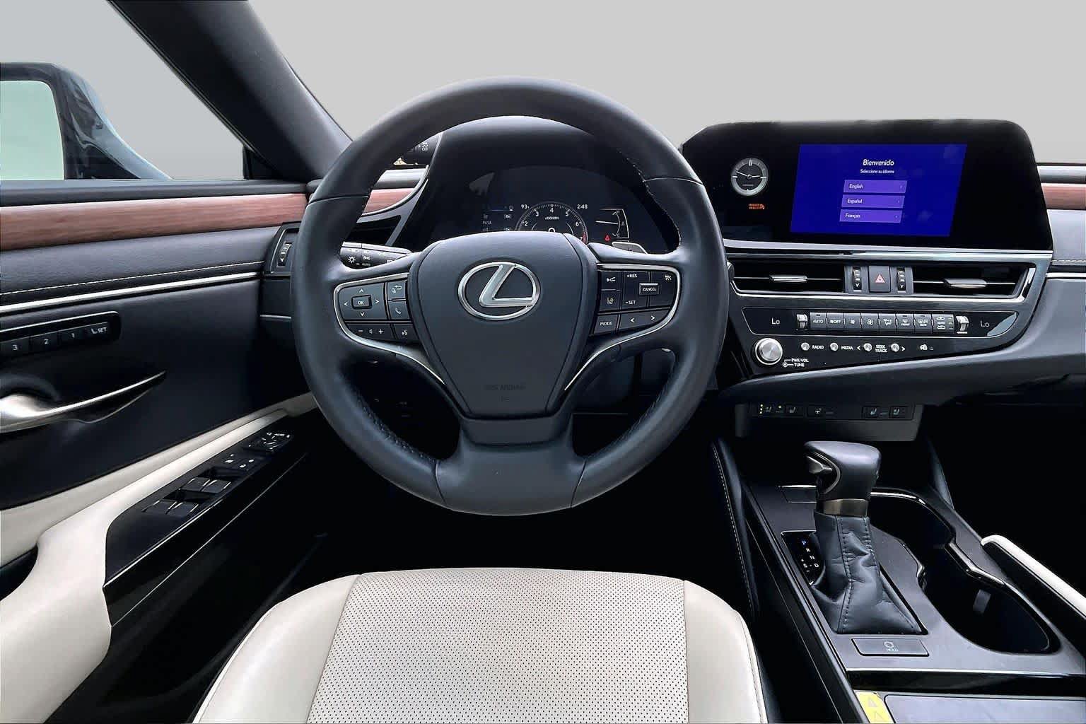 Used 2025 Lexus ES 350 w/ Premium Package FWD image 6