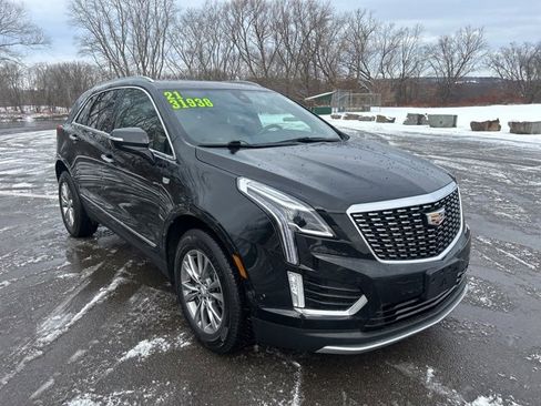 Used 2021 Cadillac XT5 Premium Luxury image 3