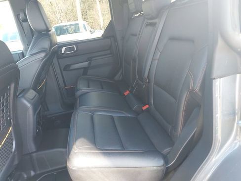 Used 2024 Ford Bronco Badlands AWD/4WD image 14