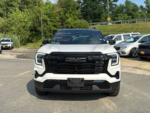 Used 2026 GMC Terrain Elevation w/ Elevation Premium Package AWD/4WD image 3