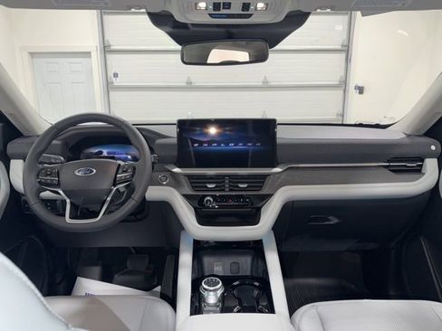 New 2026 Ford Explorer Platinum w/ LUX Leather Package image 9