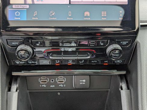 New 2025 Jeep Grand Cherokee Limited image 22