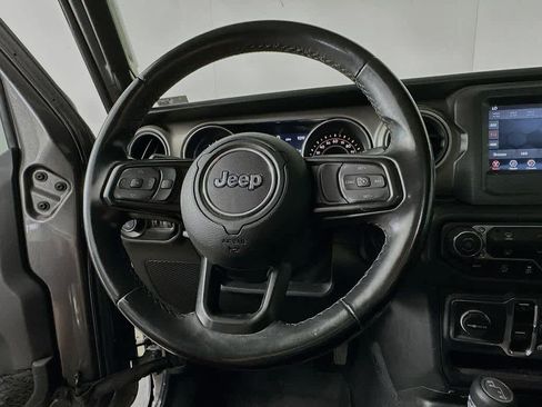 Used 2021 Jeep Gladiator Sport AWD/4WD image 16