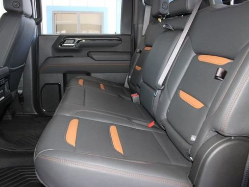 Used 2025 GMC Sierra 2500 AT4 w/ AT4 Premium Plus Package AWD/4WD image 24