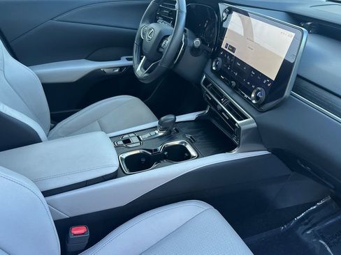 Certified 2023 Lexus RX 350h w/ Accessory Package (Z1) image 16