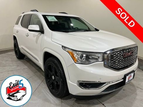 Used 2019 GMC Acadia Denali w/ Technology Package AWD/4WD image 1