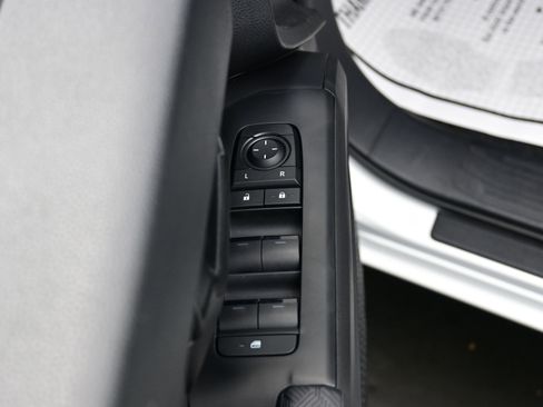 Used 2025 Toyota Tacoma SR5 image 11