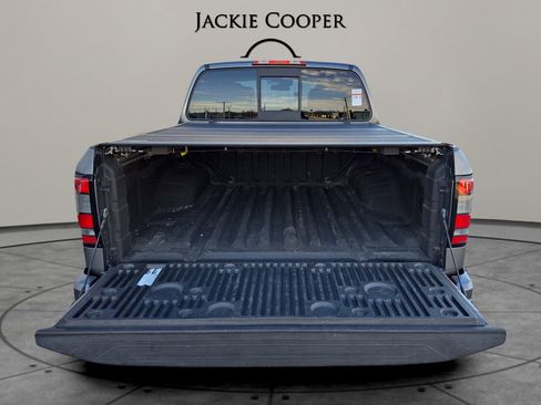 Used 2022 Nissan Frontier SV image 30