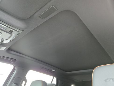 New 2025 GMC Yukon AT4 w/ AT4 Premium Plus Package image 7