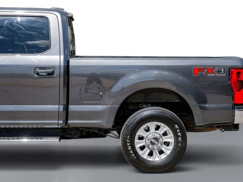 Used 2020 Ford F250 XL w/ STX Appearance Package AWD/4WD image 11