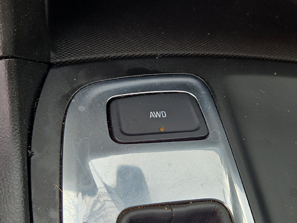 Used 2018 Chevrolet Equinox LT AWD/4WD image 24