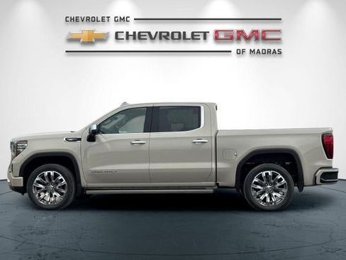 New 2026 GMC Sierra 1500 Denali w/ Denali Reserve Package AWD/4WD image 6