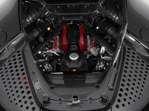 Used 2023 Ferrari SF90 Stradale AWD/4WD image 21