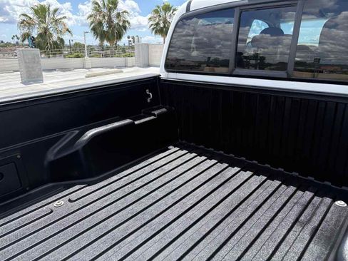 Used 2015 Toyota Tacoma PreRunner w/ SR5 Package image 20