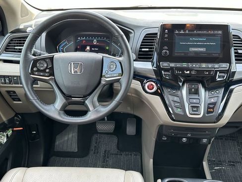 Used 2024 Honda Odyssey Elite image 11