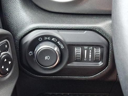 Used 2018 Jeep Wrangler Unlimited Sport S AWD/4WD image 29
