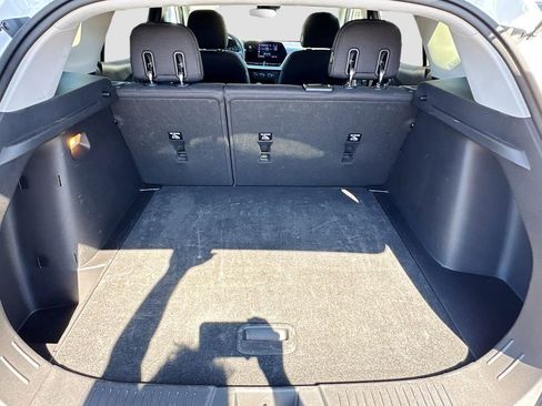 Used 2025 Chevrolet Trax LS image 23