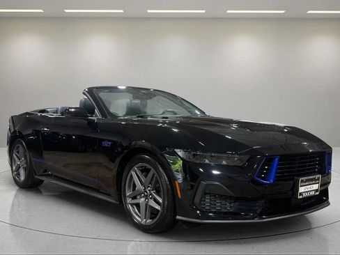 Used 2025 Ford Mustang GT RWD image 1