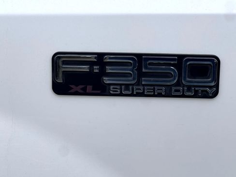 Used 2001 Ford F350 XL image 19