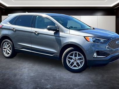 Used 2024 Ford Edge SEL w/ Convenience Package