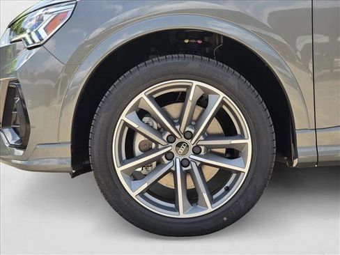 New 2025 Audi Q3 2.0T Premium w/ Convenience Package image 9