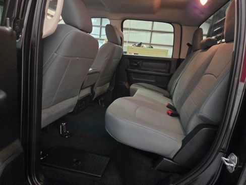 Used 2017 RAM 2500 Tradesman w/ Chrome Appearance Group AWD/4WD image 8