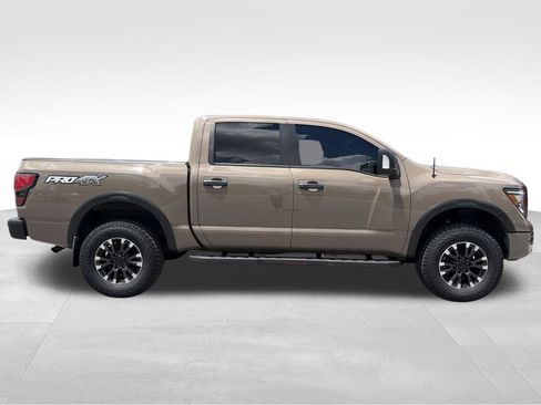 Used 2021 Nissan Titan PRO-4X w/ Pro-4x Convenience Package AWD/4WD image 2