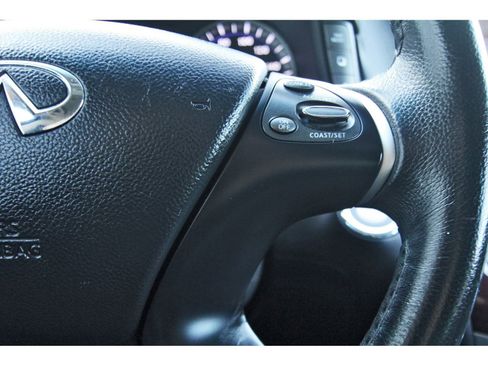 Used 2017 INFINITI Q70 3.7 image 19