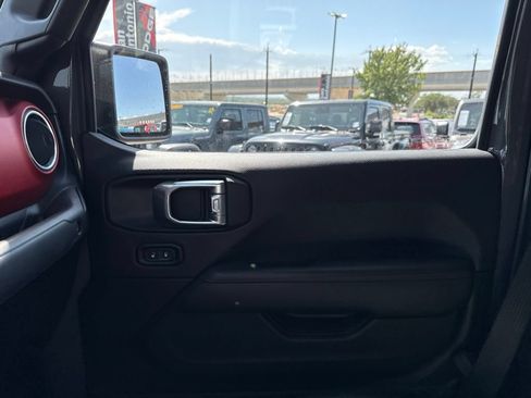 Used 2020 Jeep Gladiator Rubicon AWD/4WD image 23