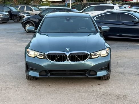 Used 2019 BMW 330i xDrive Sedan w/ Premium Package AWD/4WD image 2