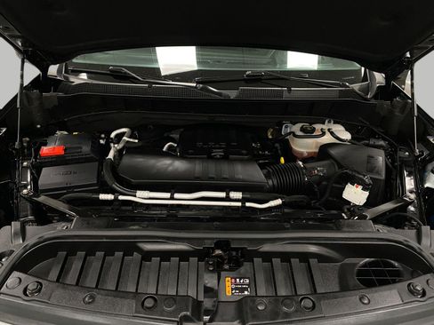 Used 2024 Chevrolet Silverado 1500 LT AWD/4WD image 12