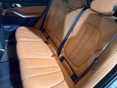 Used 2022 BMW X5 sDrive40i w/ M Sport Package RWD image 30