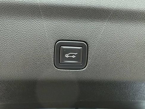 Used 2023 Chevrolet Tahoe High Country AWD/4WD image 34