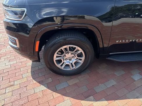 Used 2023 Jeep Wagoneer 2WD image 10