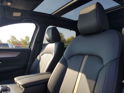 Used 2025 MAZDA CX-70 Plug-In Hybrid w/ Premium Plus image 5