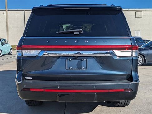 Used 2022 Lincoln Navigator Reserve image 7