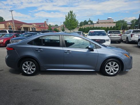 Used 2021 Toyota Corolla LE FWD image 7