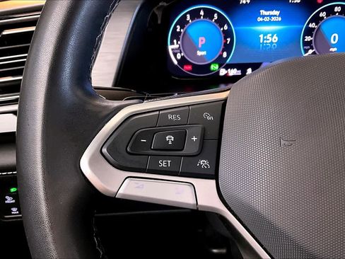 Used 2024 Volkswagen Atlas Cross Sport SE image 23