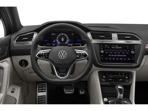 Used 2022 Volkswagen Tiguan SE R-Line FWD image 4