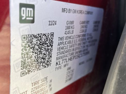 Used 2025 Chevrolet Trax LT image 29