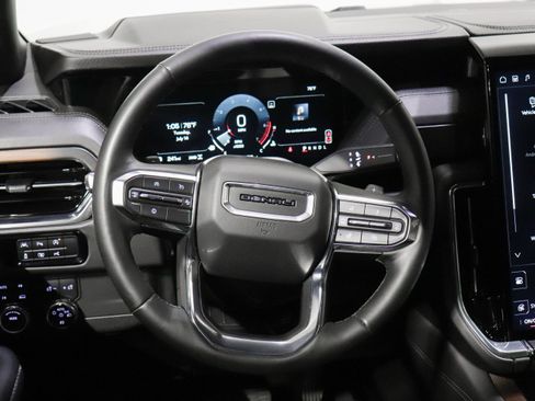 Used 2025 GMC Yukon XL Denali AWD/4WD image 25