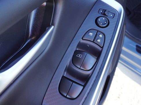 Certified 2025 Nissan Sentra SR image 15