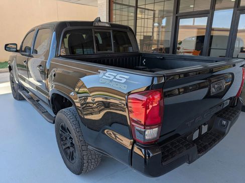 Used 2021 Toyota Tacoma SR5 image 3