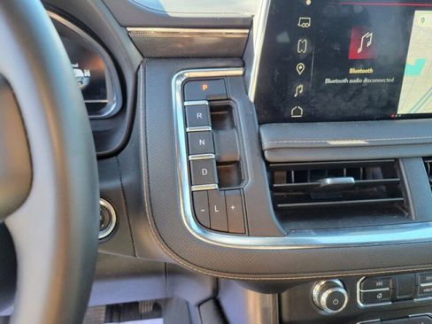 Used 2024 GMC Yukon AT4 w/ AT4 Premium Package AWD/4WD image 20