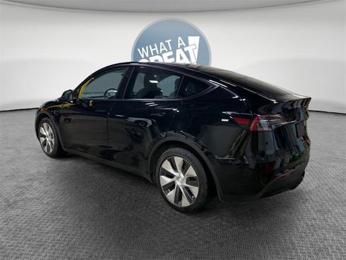Used 2023 Tesla Model Y Long Range image 6
