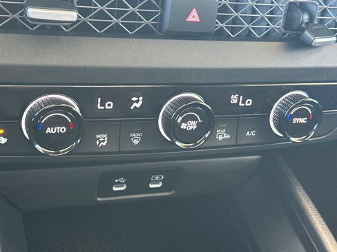 Used 2025 Honda Accord SE image 19